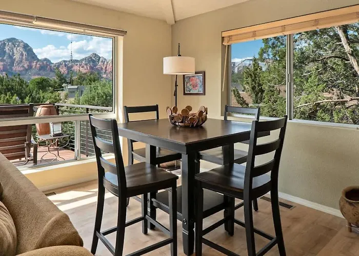 Holiday home Amazing Views In The Heart Of West For Family