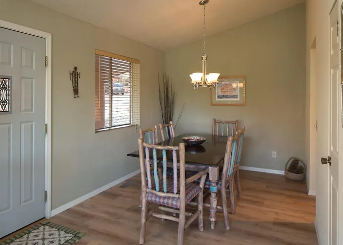 Amazing Views In The Heart Of West For Family *