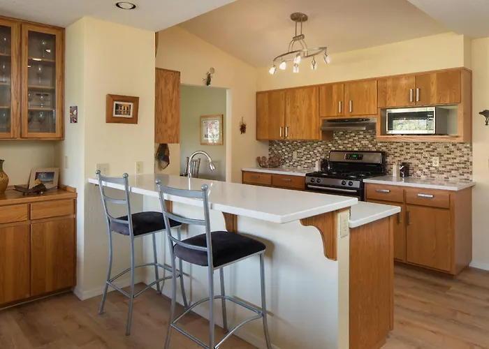 Amazing Views In The Heart Of West For Family *